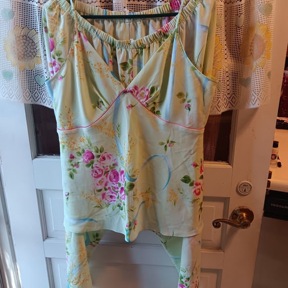 Oscar de la Renta Other - Oscar de la Renta Mint Green Floral Nighty Set